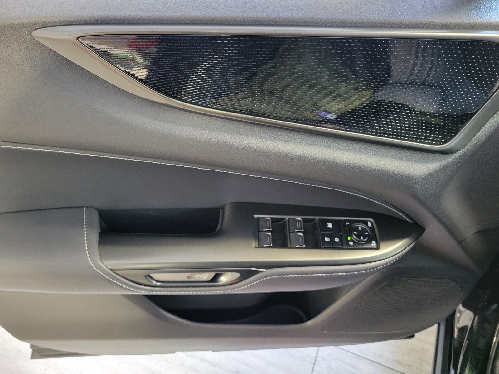 Certified 2025 Lexus NX 250 FWD image 19