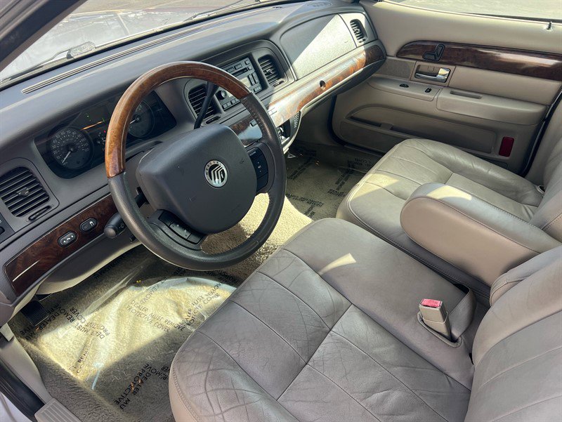 Used 2007 Mercury Grand Marquis LS image 25
