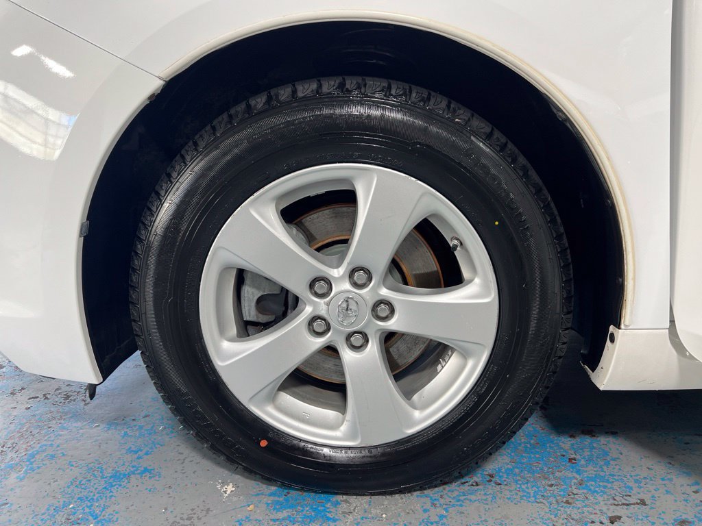 Used 2013 Toyota Sienna LE FWD image 9
