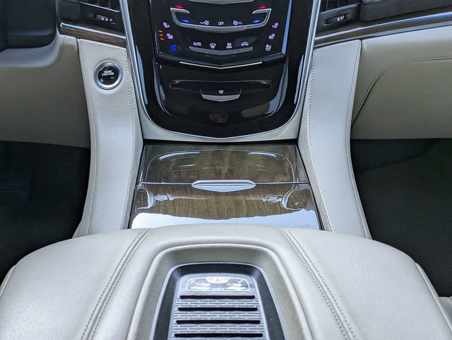 Used 2020 Cadillac Escalade Premium Luxury AWD/4WD image 21