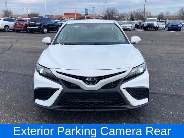 Used 2023 Toyota Camry SE FWD video 3