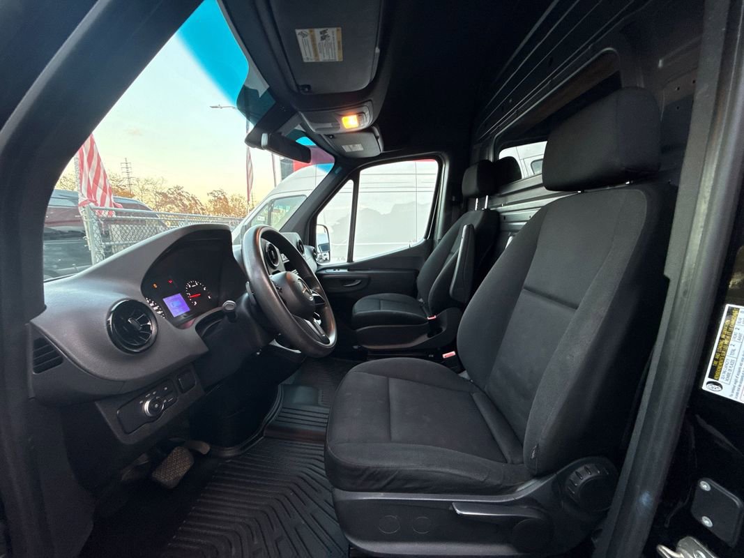 Used 2020 Mercedes-Benz Sprinter 2500 w/ Driver Convenience Package image 13