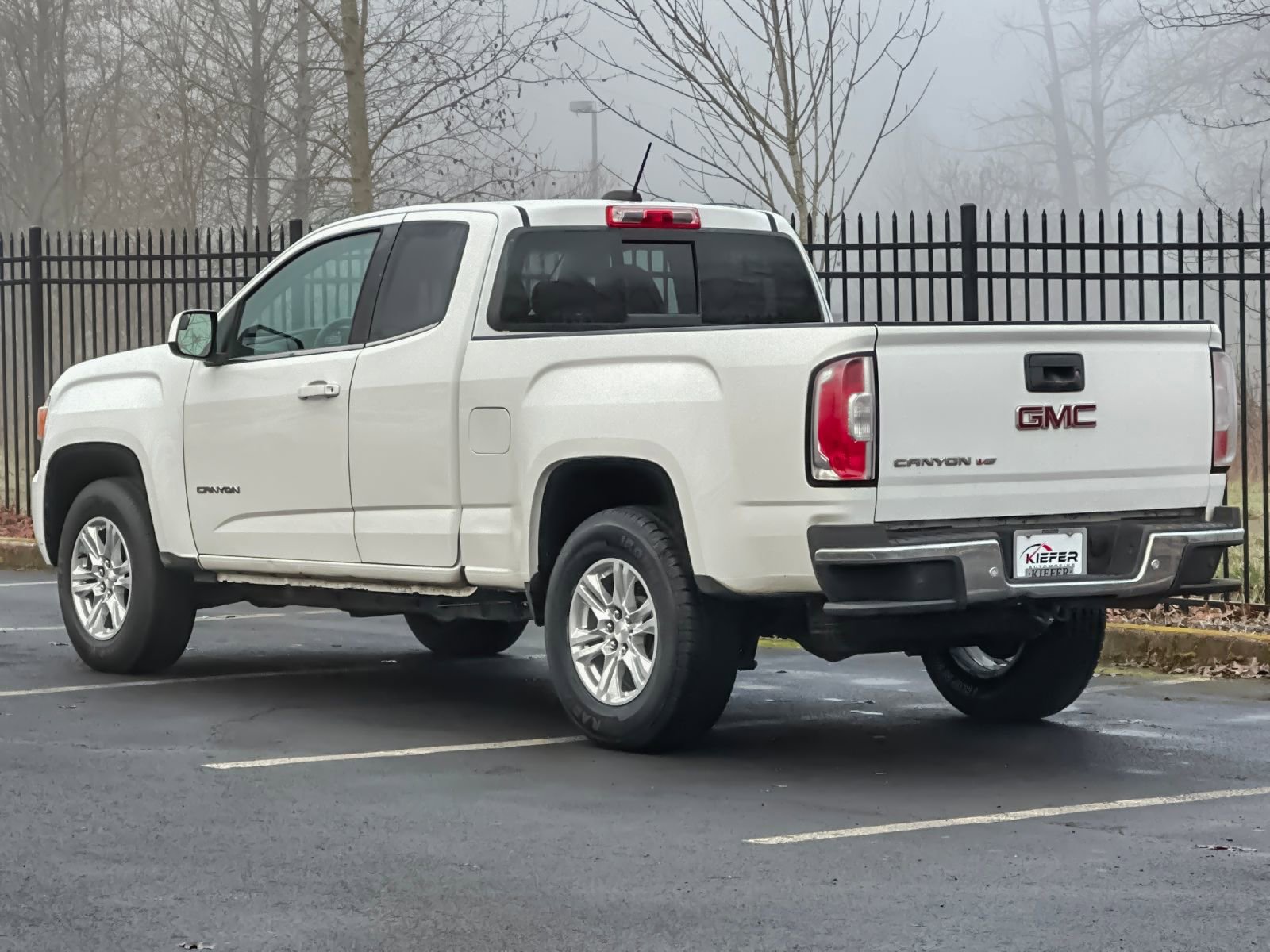 Used 2020 GMC Canyon SLE w/ Driver Alert Package image 6