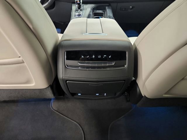 Used 2024 Cadillac Escalade Sport RWD image 40