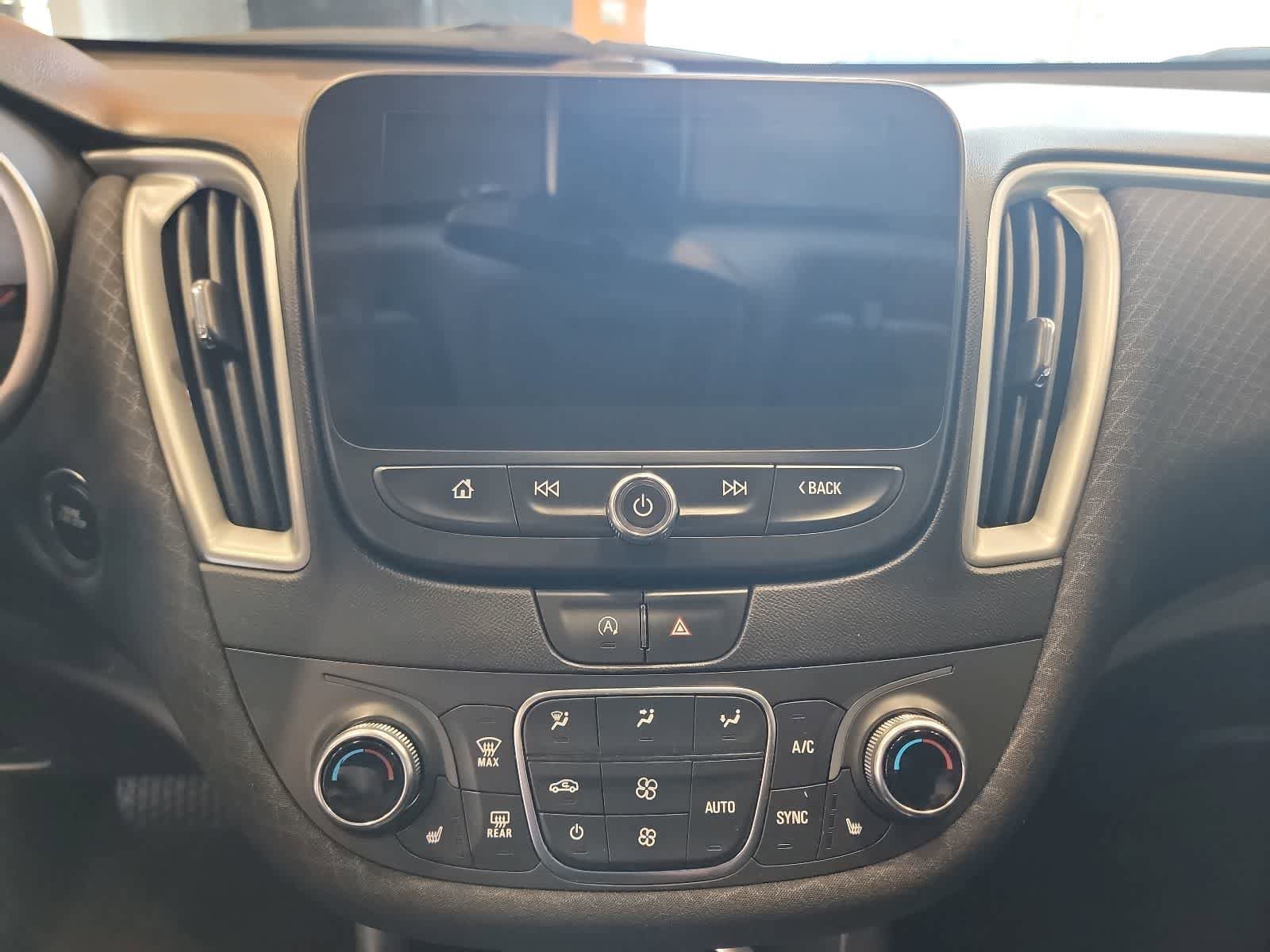 Used 2022 Chevrolet Malibu LT FWD image 18