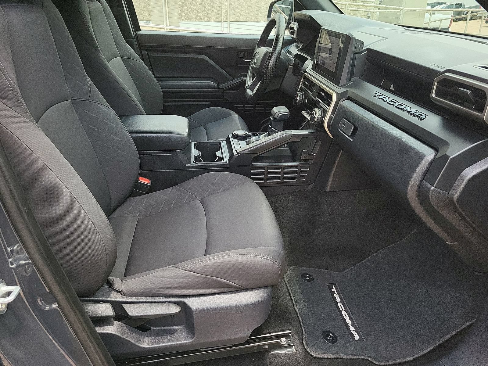 Used 2024 Toyota Tacoma SR AWD/4WD image 29