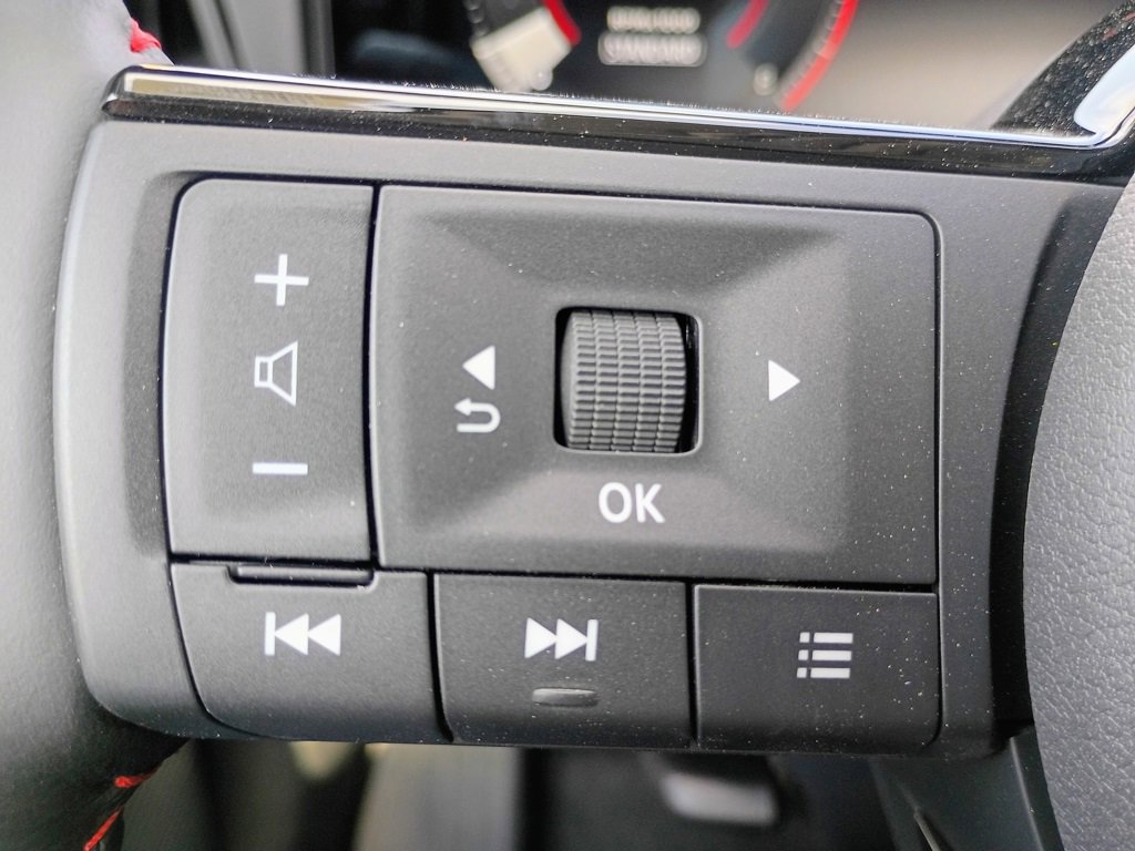 New 2026 Nissan Kicks SR image 10