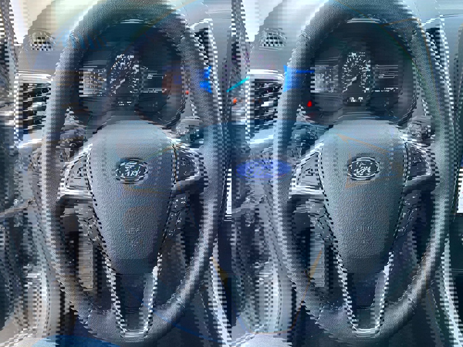 Used 2024 Ford Edge SEL w/ Convenience Package image 10