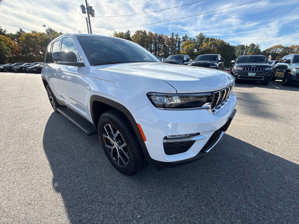 Certified 2025 Jeep Grand Cherokee Limited AWD/4WD image 7