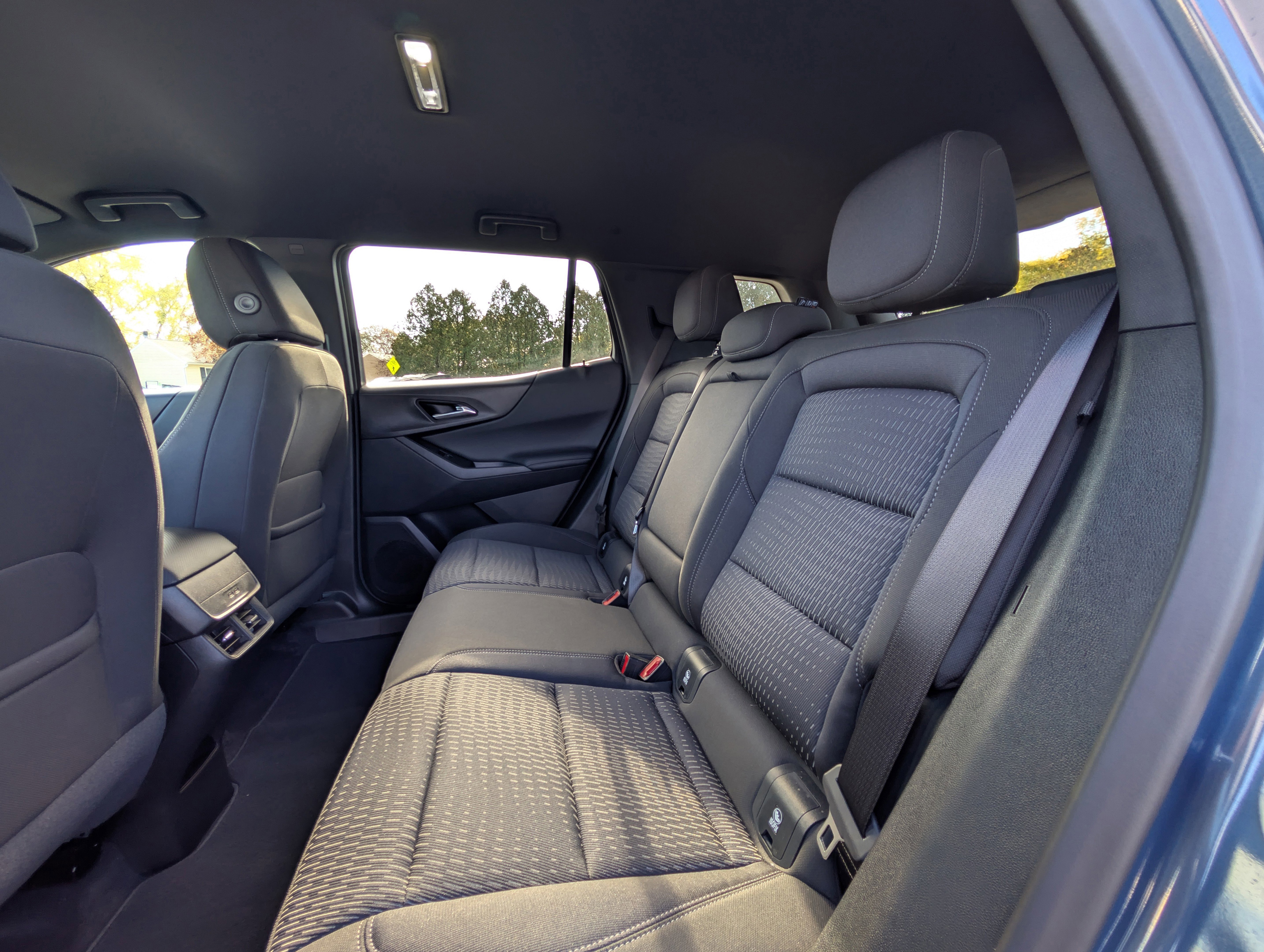 Used 2025 Chevrolet Equinox LT w/ Safety and Technology Package image 33