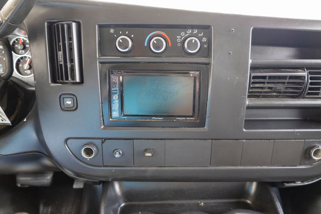 Used 2014 Chevrolet Express 3500 RWD image 14