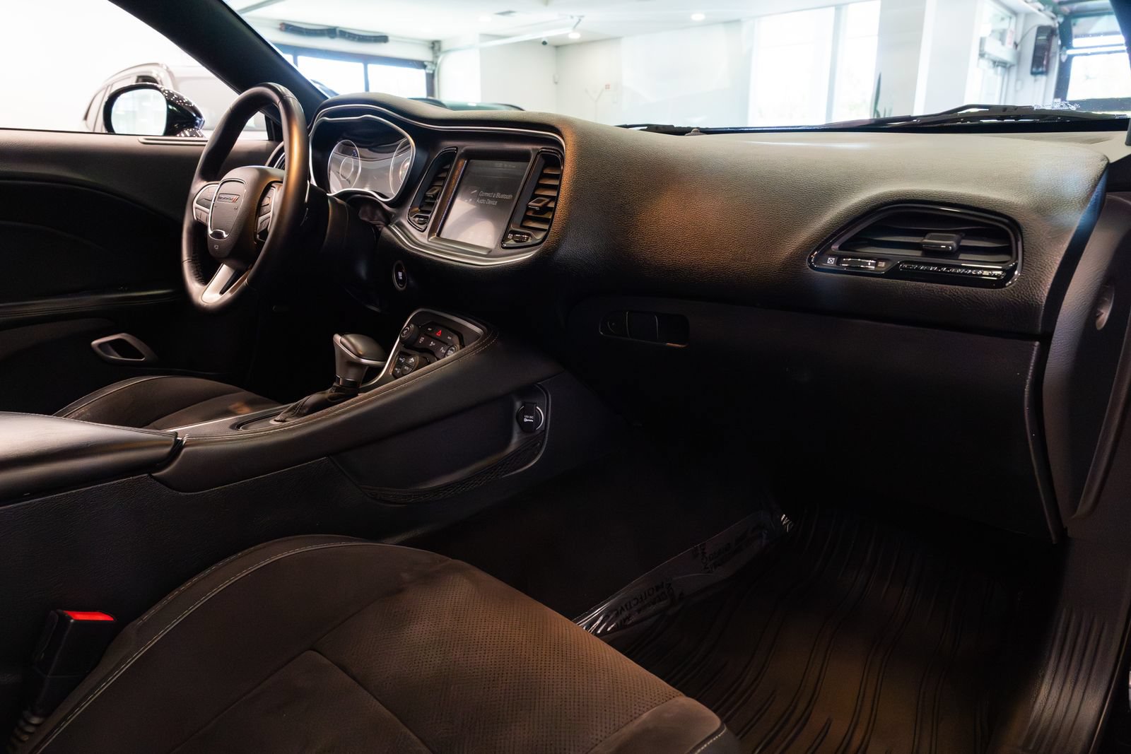 Used 2015 Dodge Challenger R/T Plus RWD image 21