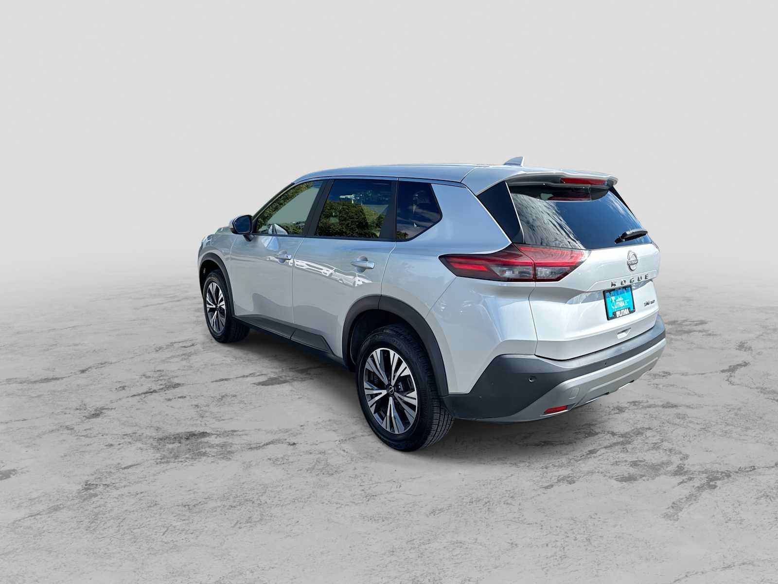 Used 2023 Nissan Rogue SV AWD/4WD image 6