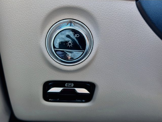 Used 2024 Mercedes-Benz C 300 Sedan image 36