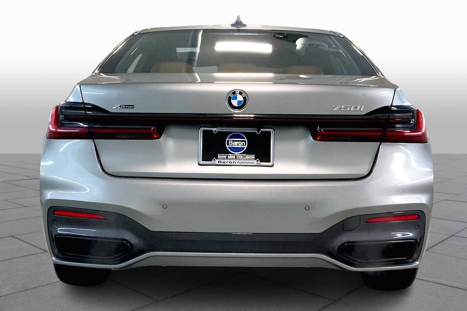 Used 2021 BMW 750i xDrive w/ Autobahn Package AWD/4WD image 5