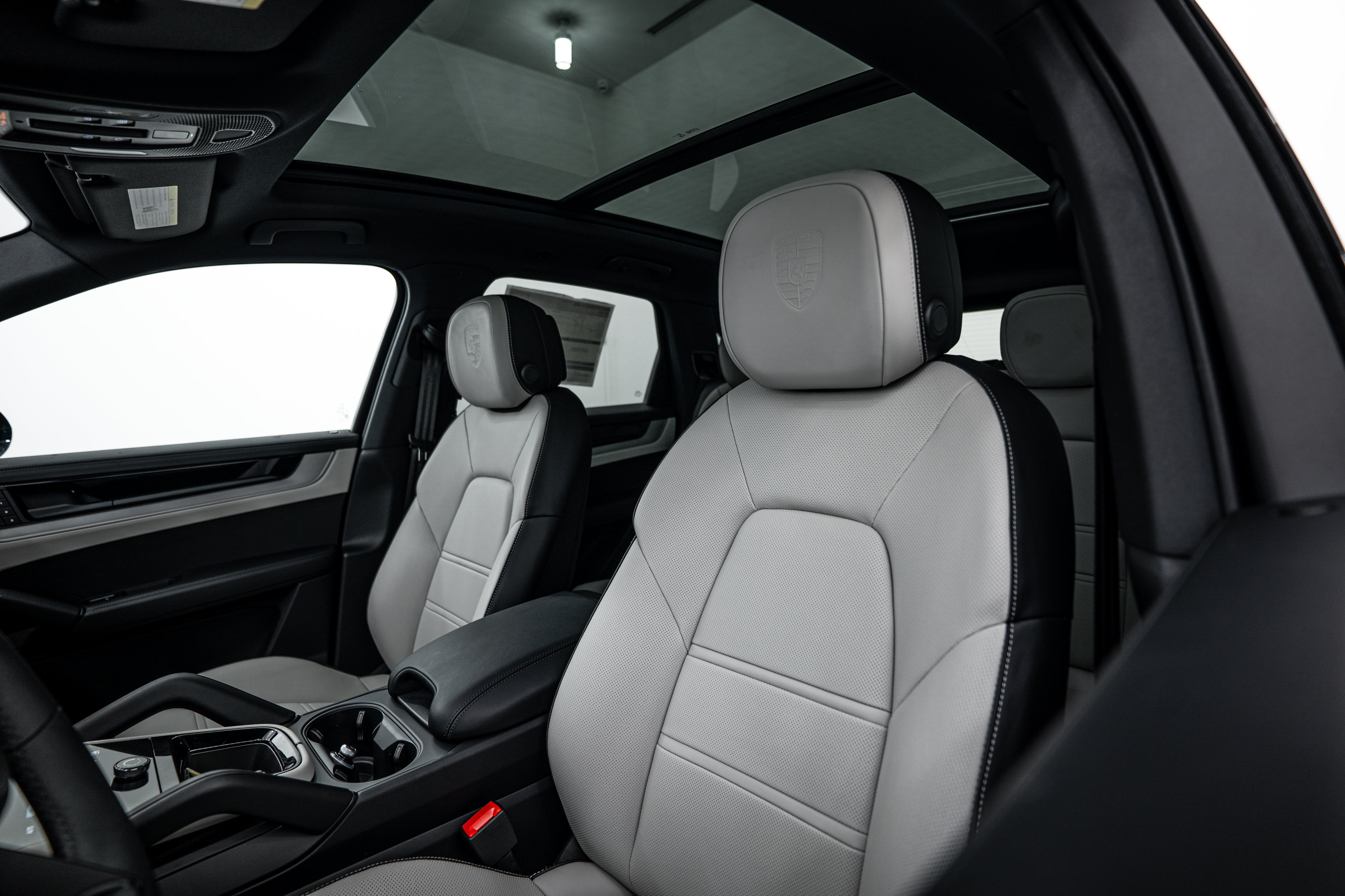 Certified 2026 Porsche Cayenne AWD/4WD image 21