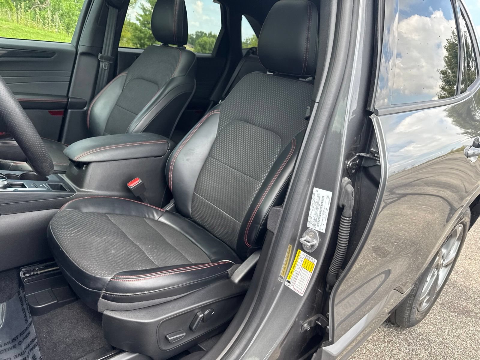 Used 2023 Ford Escape ST-Line w/ Tech Pack #1 AWD/4WD image 14