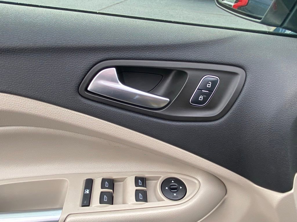Certified 2018 Ford Escape SEL FWD image 11