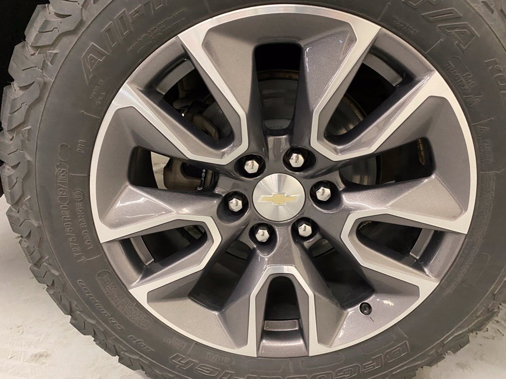 Used 2022 Chevrolet Tahoe LT w/ Luxury Package AWD/4WD image 25