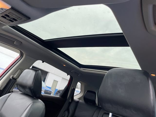 Used 2021 Nissan Rogue SV w/ Premium Package image 16