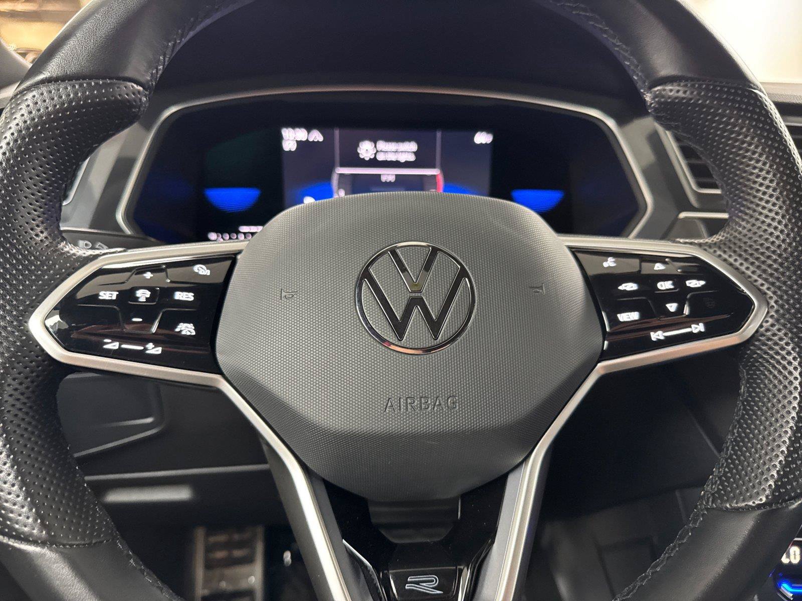 Used 2023 Volkswagen Tiguan SE R-Line AWD/4WD image 22
