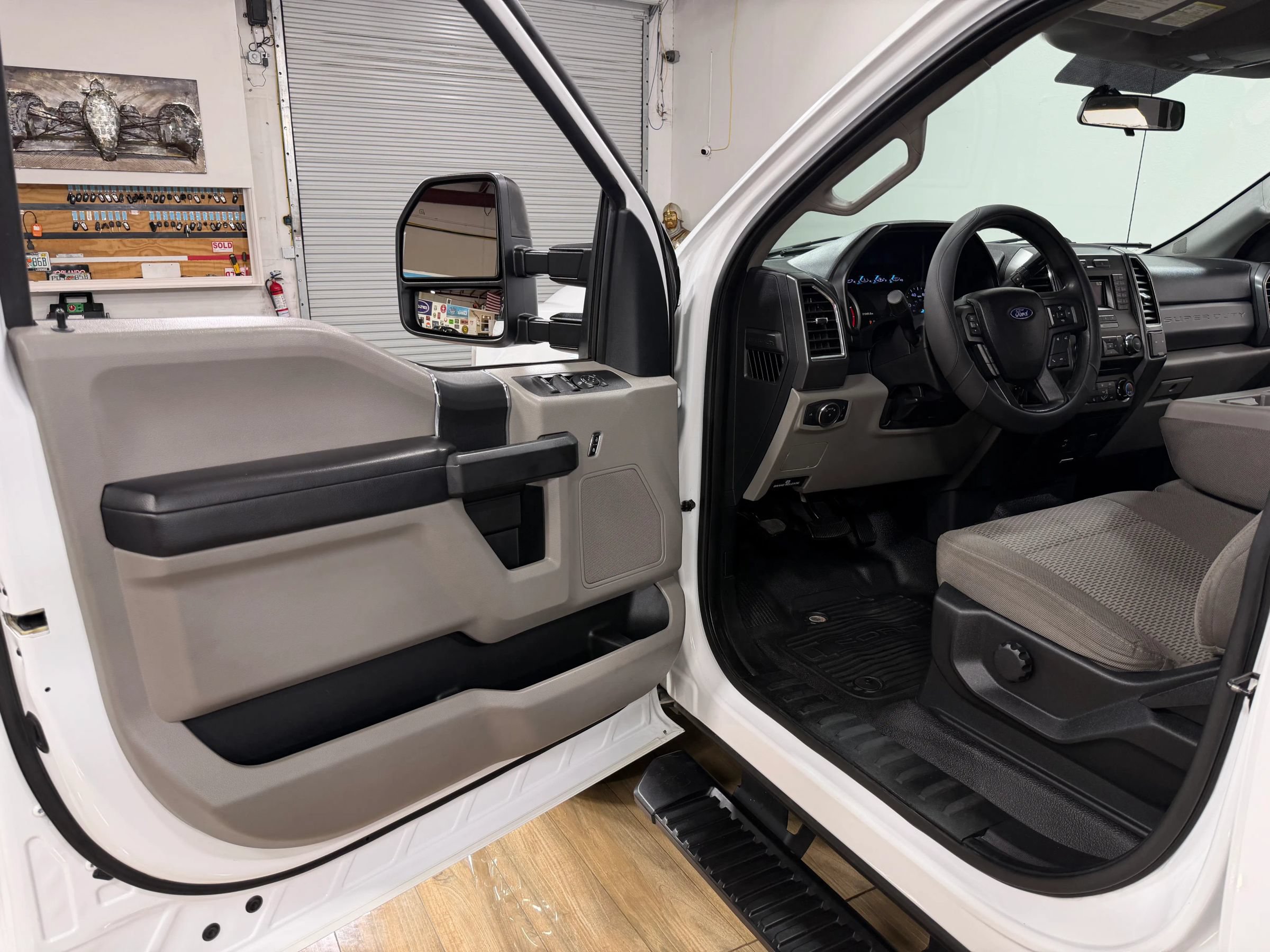 Used 2018 Ford F350 XLT AWD/4WD image 12