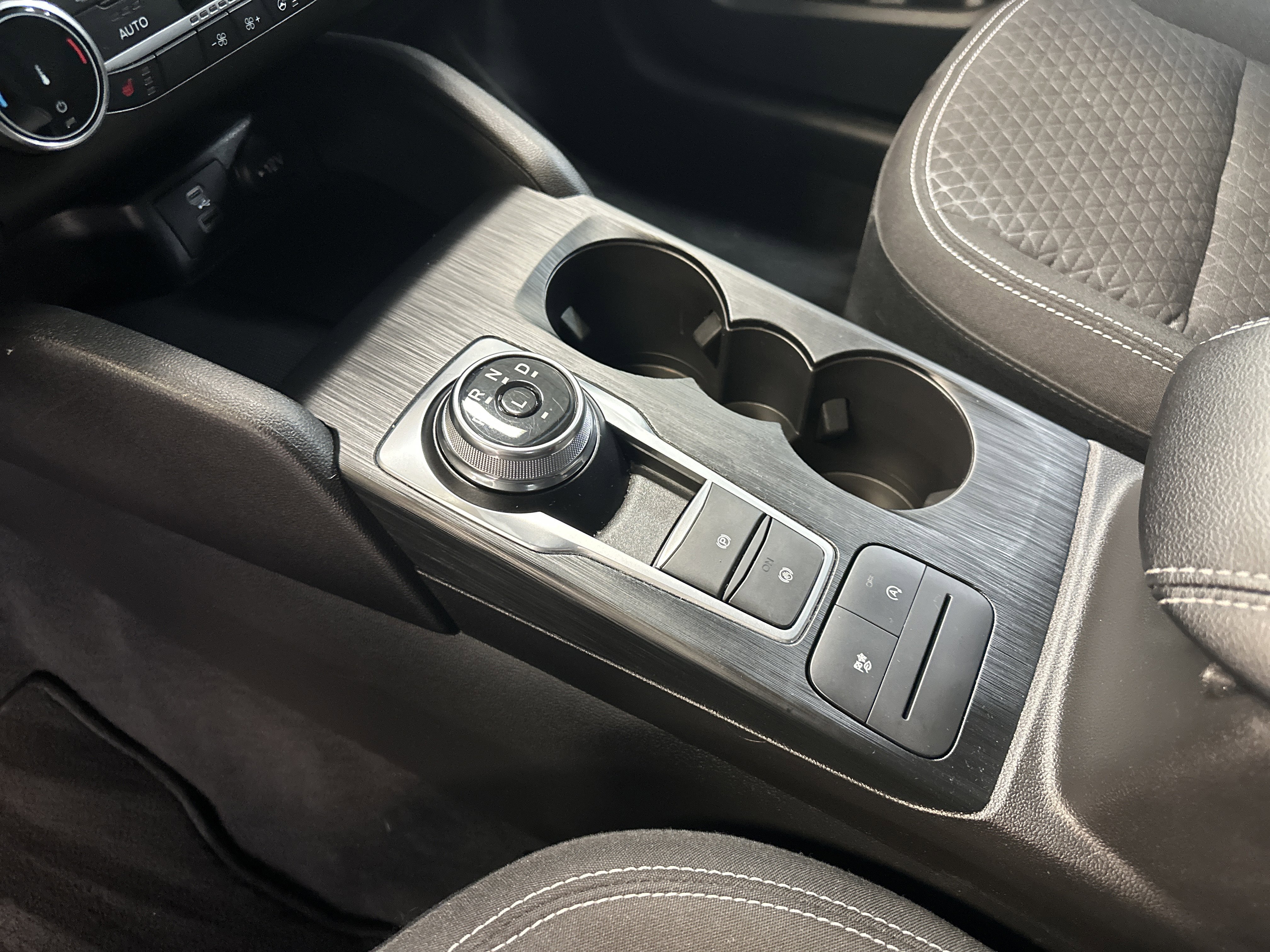 Used 2023 Ford Escape Active image 30