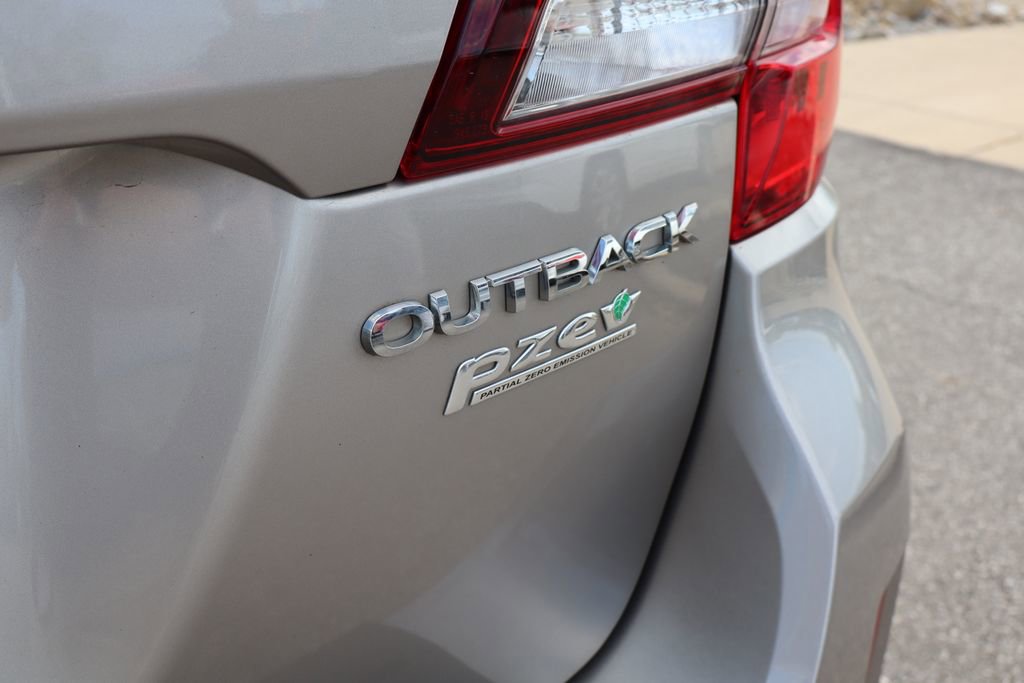 Used 2017 Subaru Outback 2.5i Premium AWD/4WD image 33