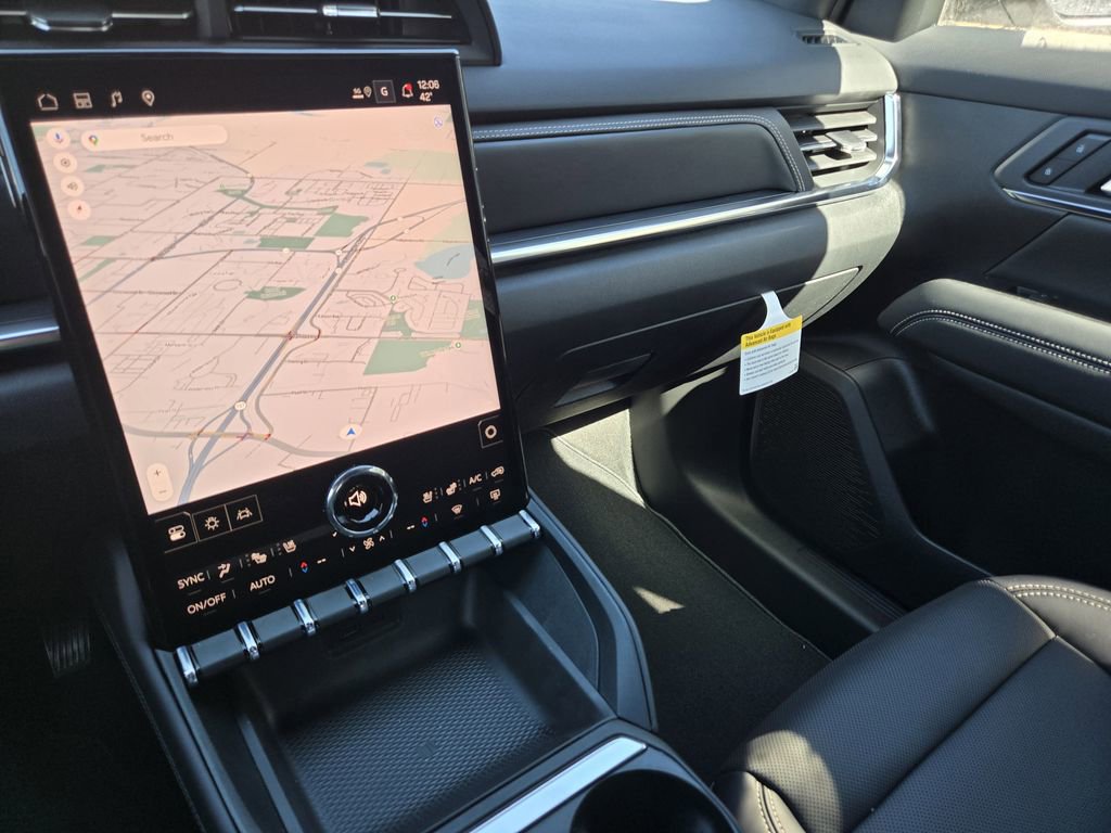 New 2026 GMC Terrain Elevation w/ Elevation Premium Package AWD/4WD image 13