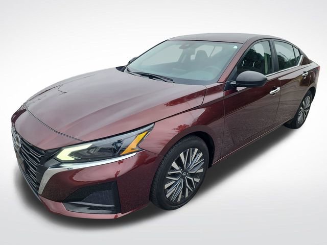 Used 2024 Nissan Altima 2.5 SV