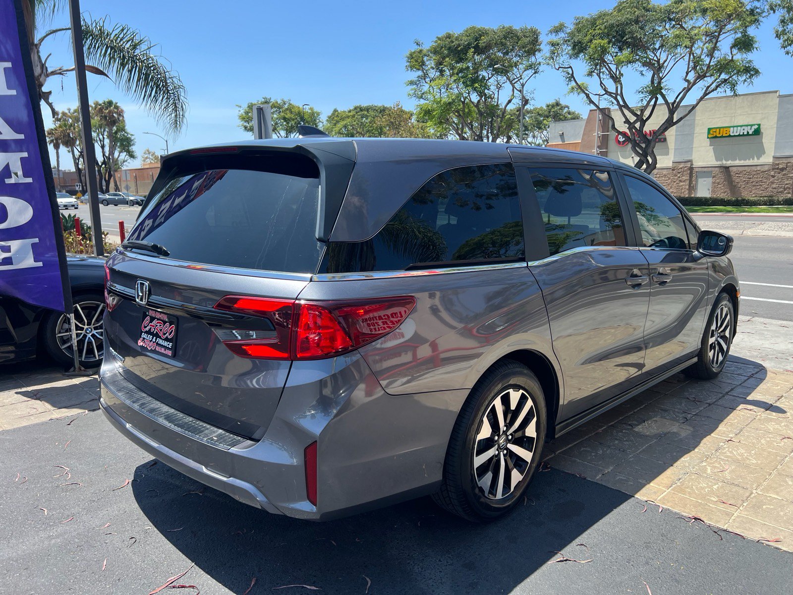 Used 2025 Honda Odyssey EX-L image 8