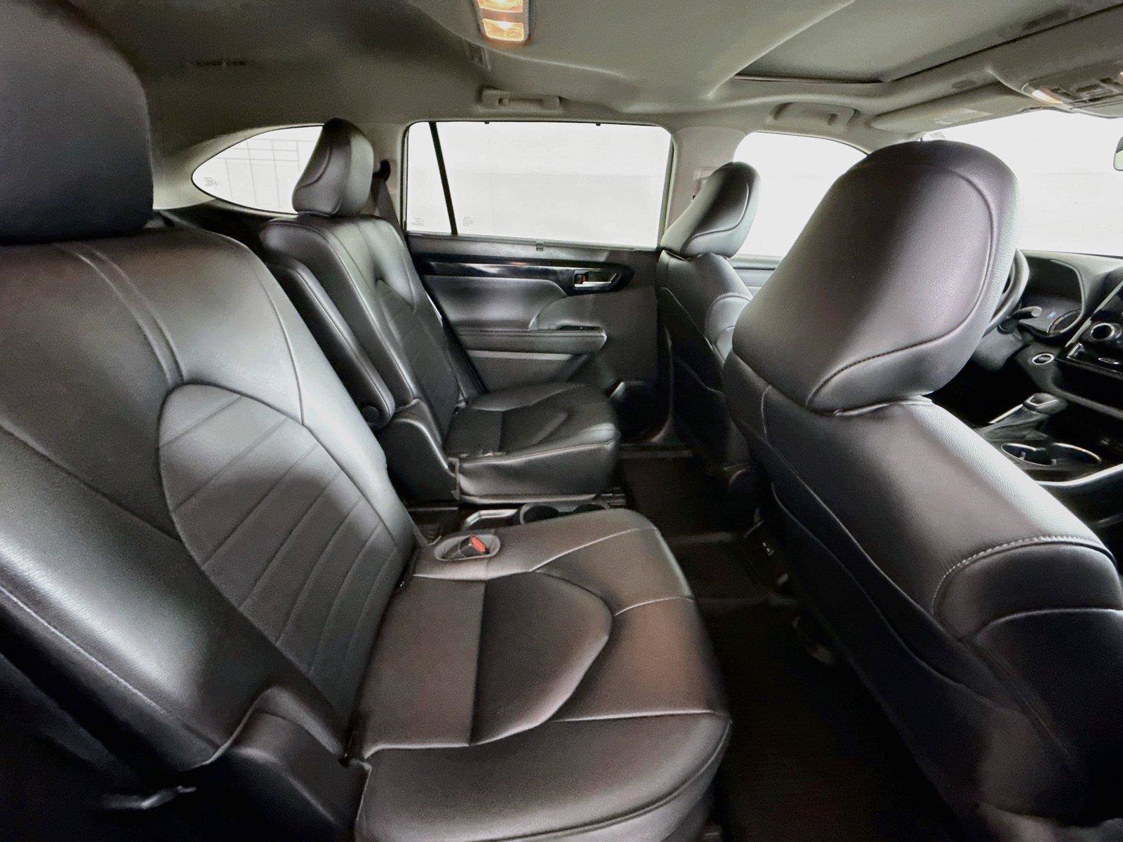 Certified 2023 Toyota Highlander XLE FWD image 45