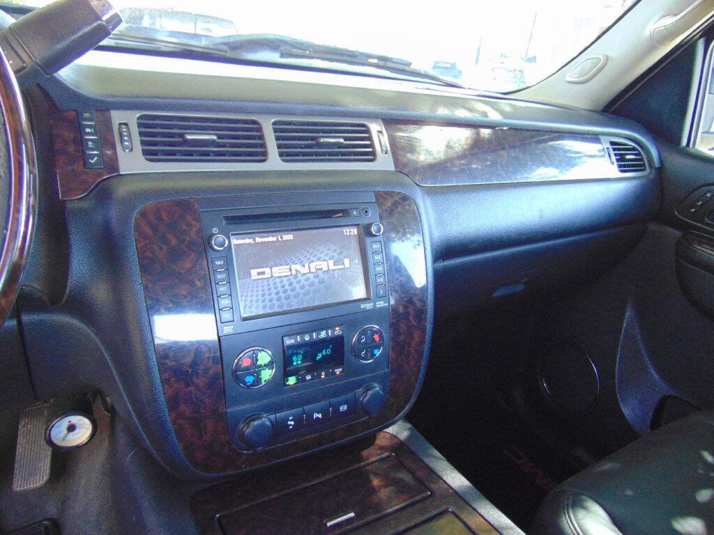 Used 2013 GMC Sierra 3500 Denali image 19