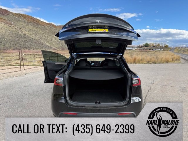 Used 2023 Tesla Model Y Performance AWD/4WD image 29