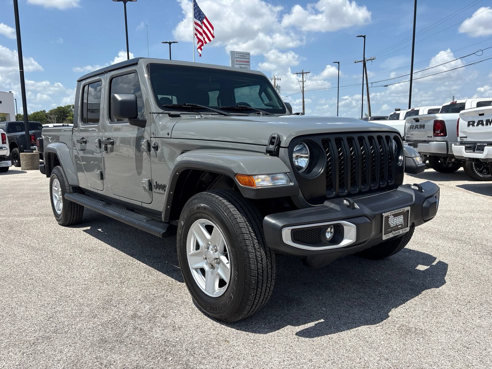 Used 2022 Jeep Gladiator Sport AWD/4WD image 8