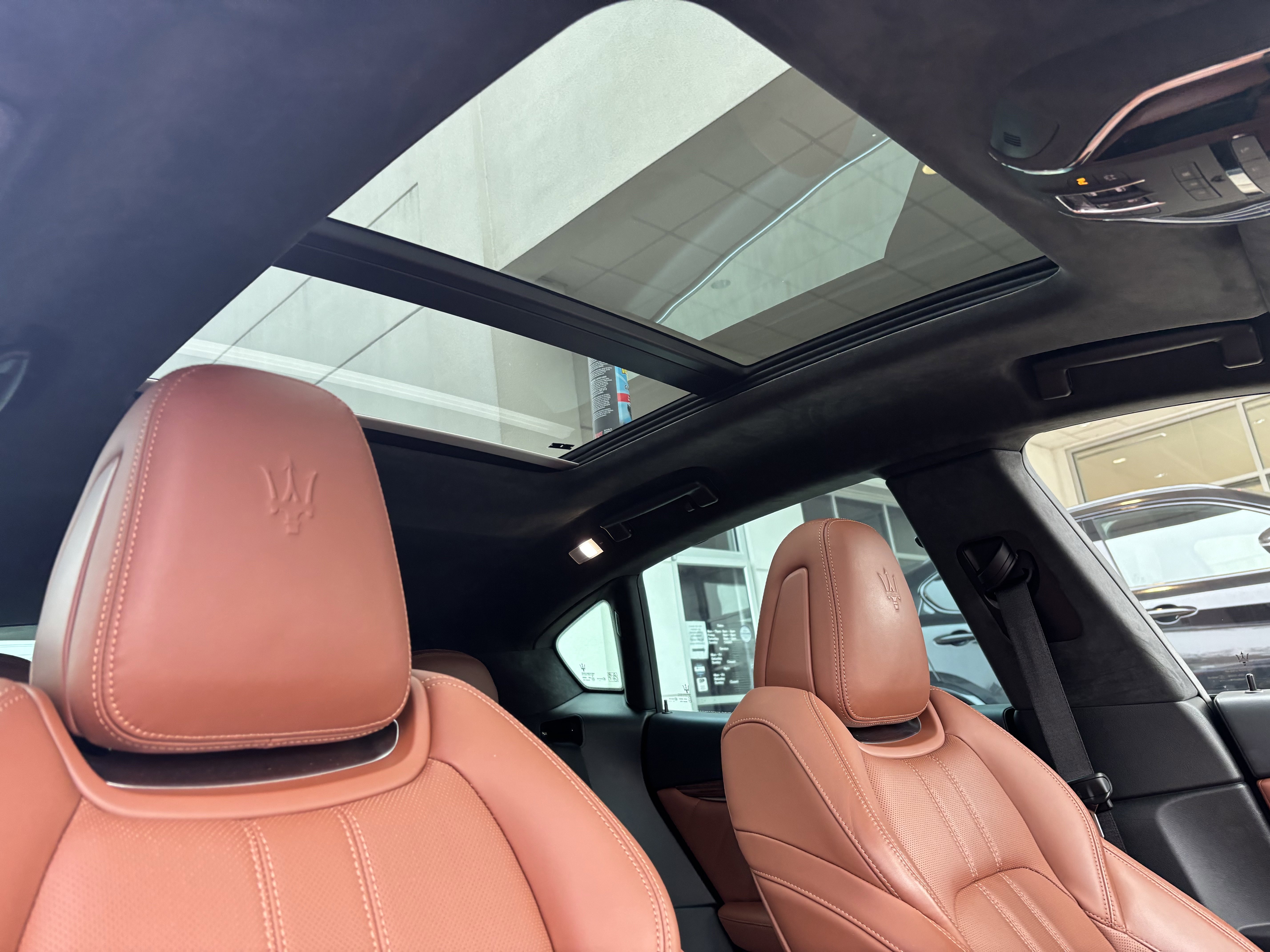 Used 2022 Maserati Levante Modena AWD/4WD image 21
