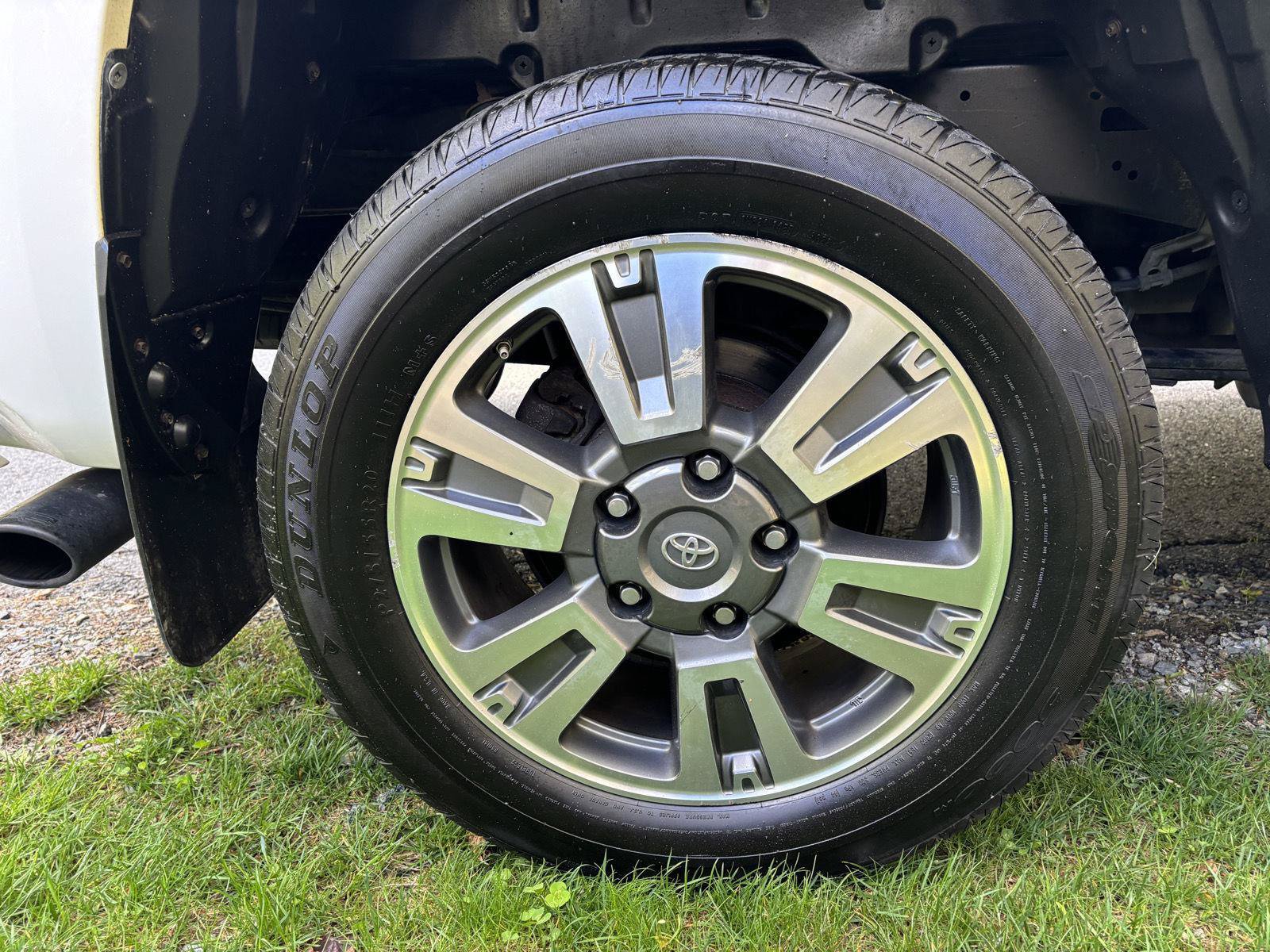 Used 2019 Toyota Tundra Platinum AWD/4WD image 28