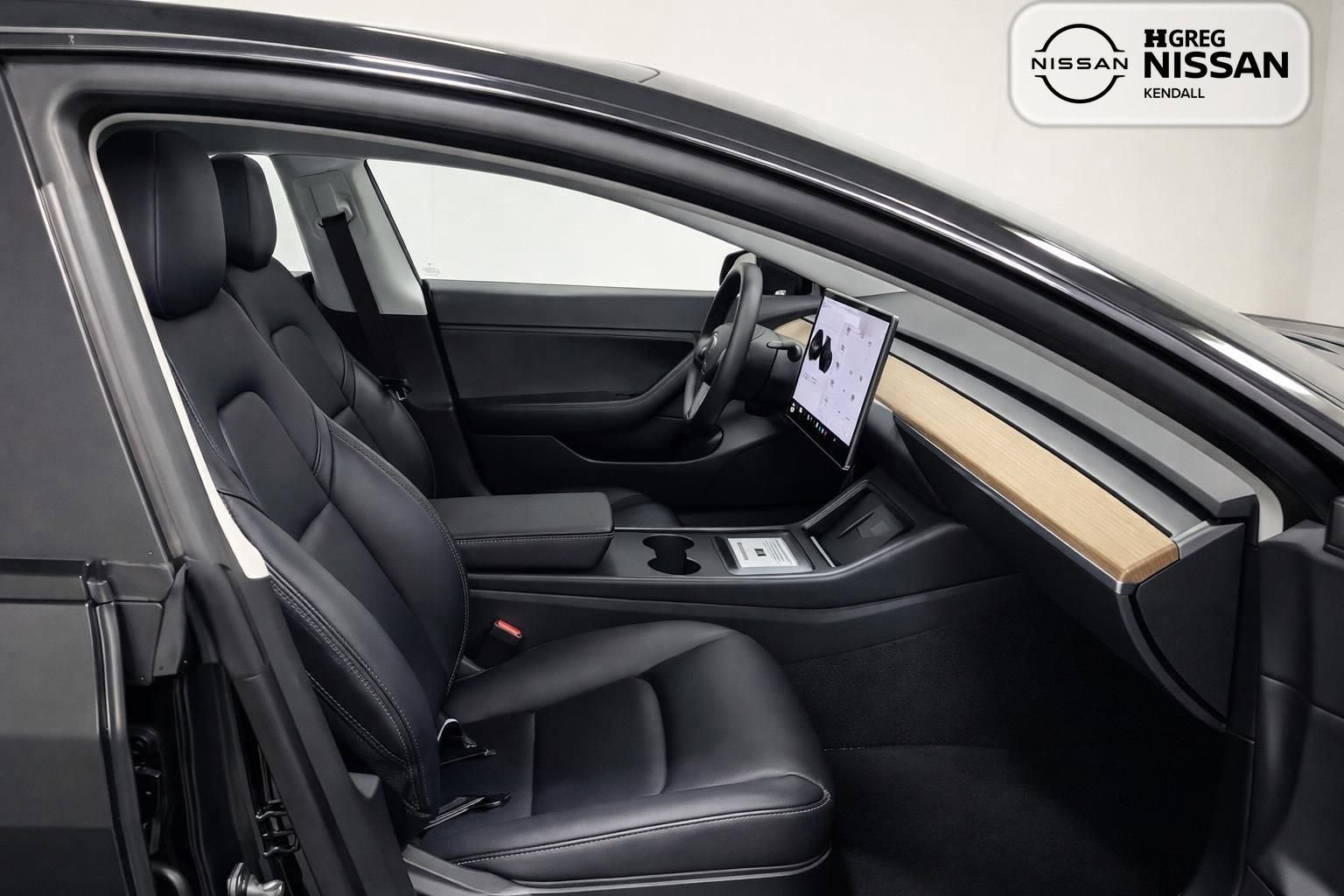 Used 2021 Tesla Model 3 Standard Range Plus image 7