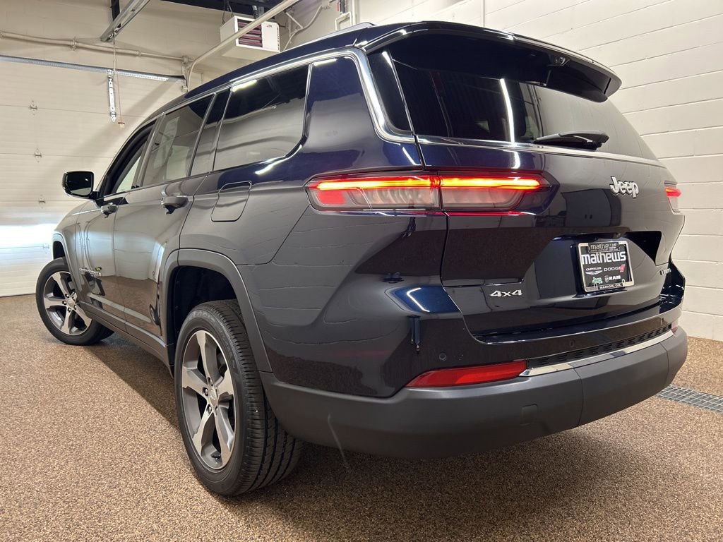 Used 2023 Jeep Grand Cherokee L Limited w/ Luxury Tech Group II image 4