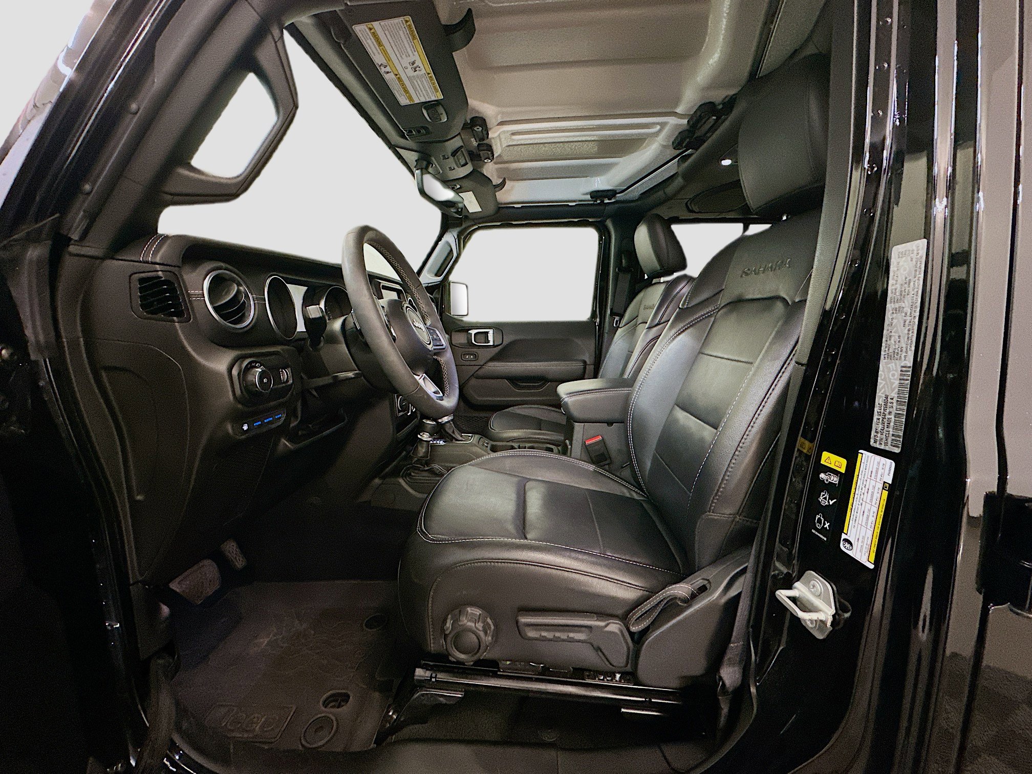 Used 2023 Jeep Wrangler Sahara image 13