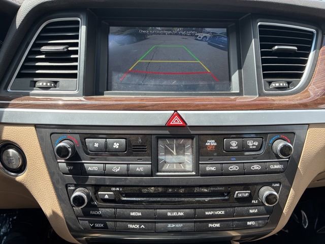 Used 2015 Hyundai Genesis 3.8 RWD image 21