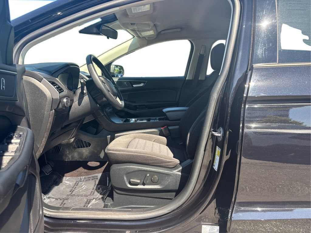 Used 2020 Ford Edge SE FWD image 10