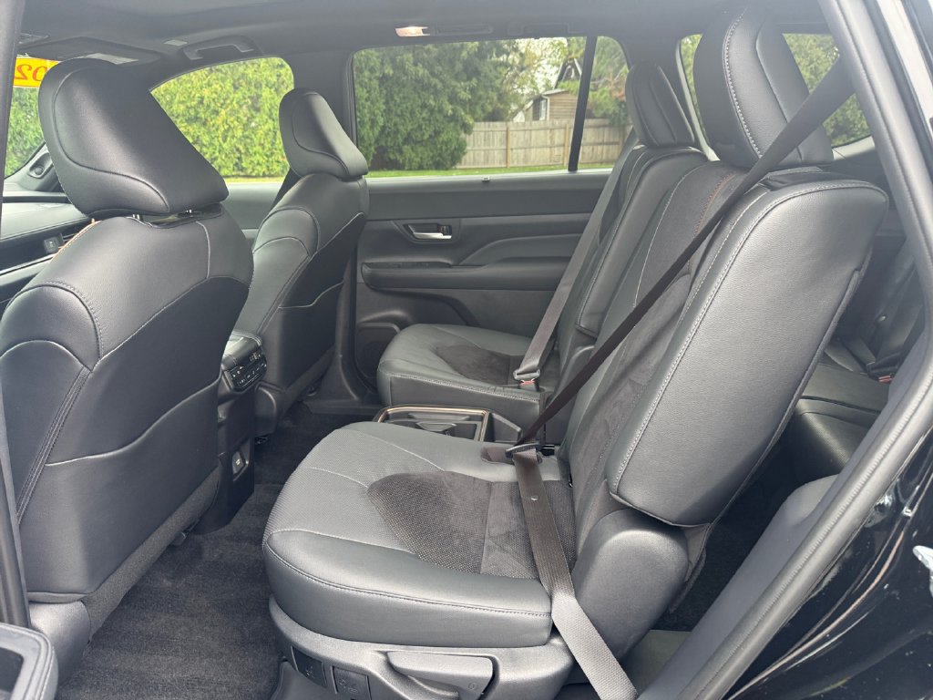 Used 2026 Toyota Grand Highlander AWD Hybrid image 19