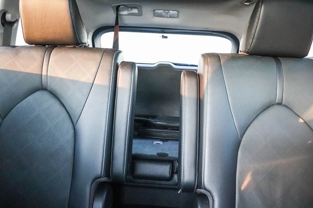 Used 2023 Toyota Highlander Platinum FWD image 26
