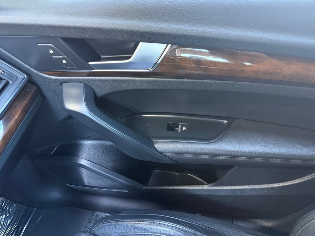 Used 2019 Audi Q5 2.0T Premium Plus w/ Premium Plus Package AWD/4WD image 31