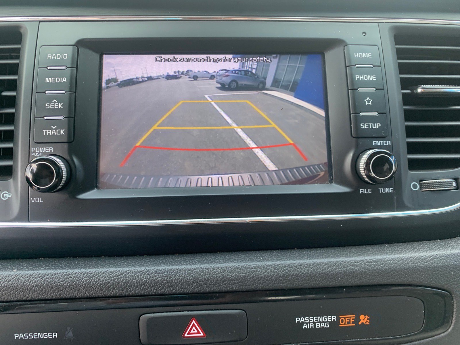 Used 2019 Kia Sedona LX FWD image 17