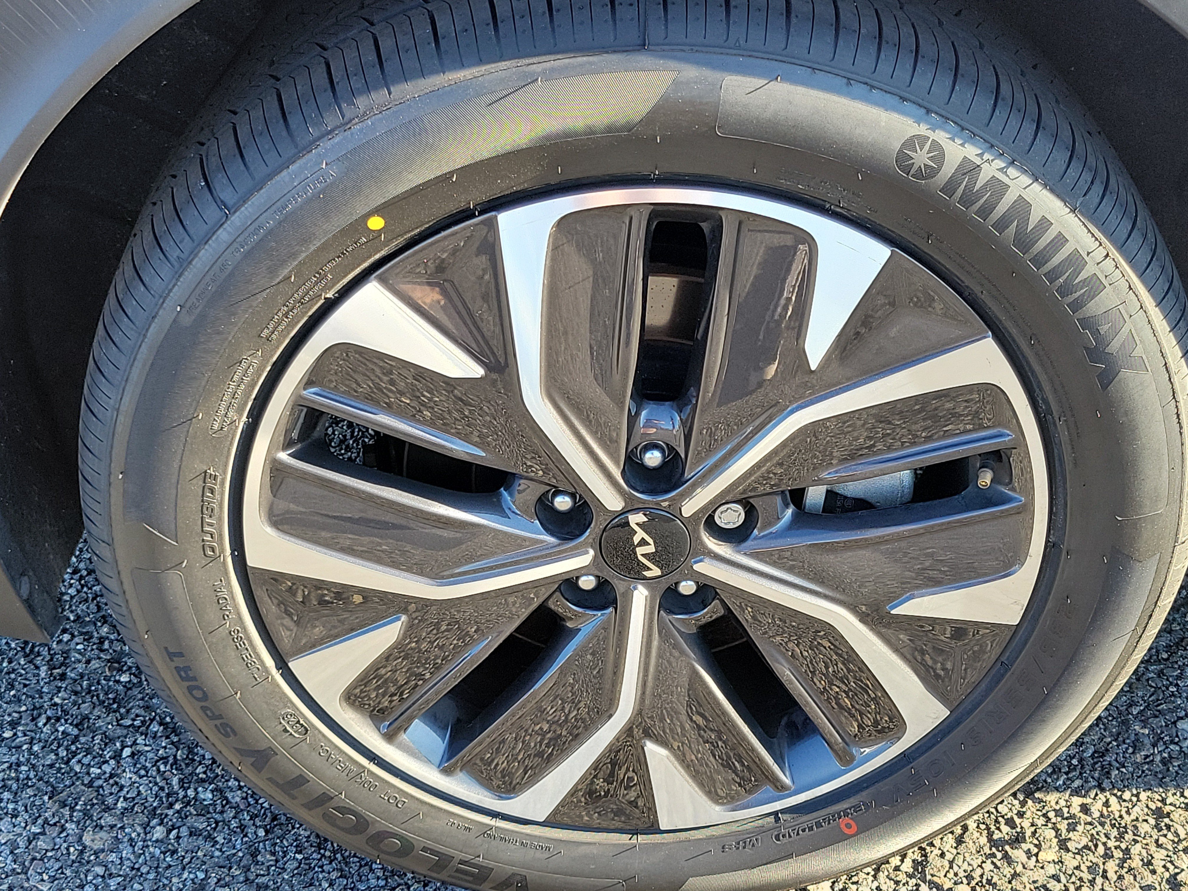 Used 2024 Kia EV6 Light RWD image 23