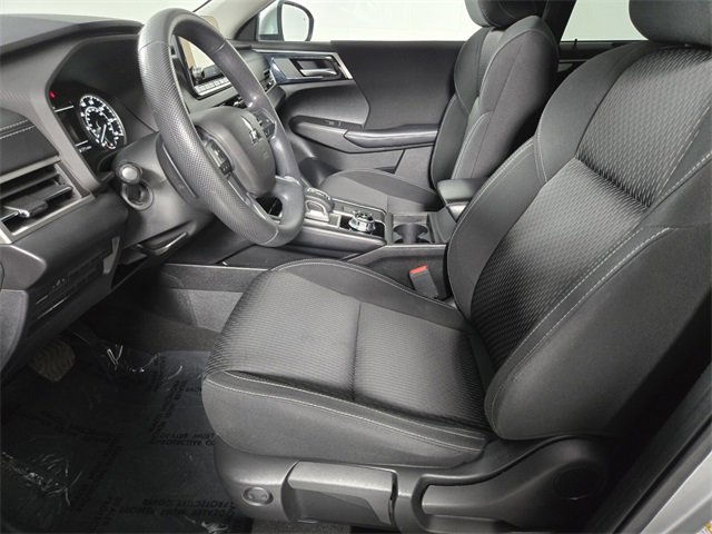 Used 2022 Mitsubishi Outlander ES image 10