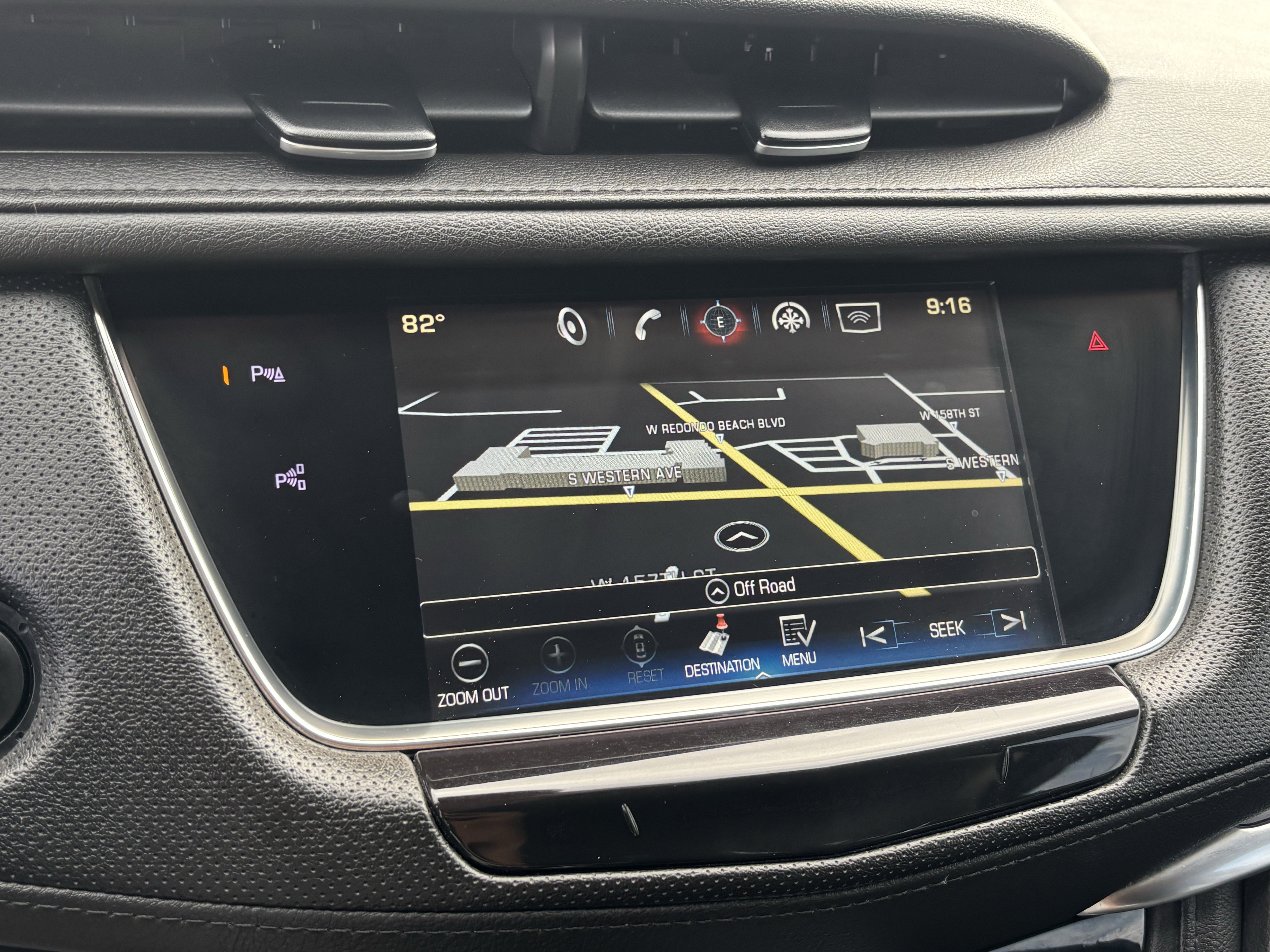 Used 2019 Cadillac XT5 Premium Luxury w/ Driver Assist Package FWD image 17