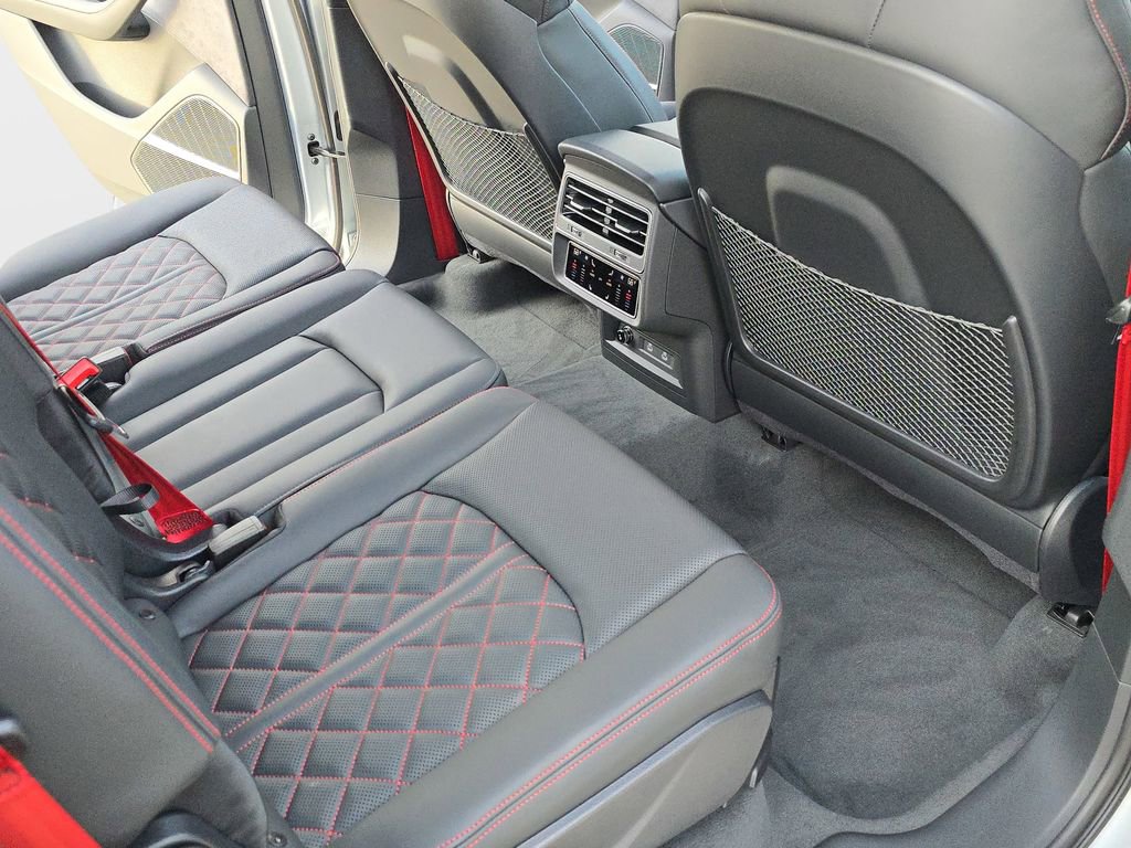 New 2026 Audi Q7 3.0T Prestige image 11